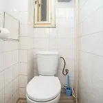 Modern, Bright In A Great Location *