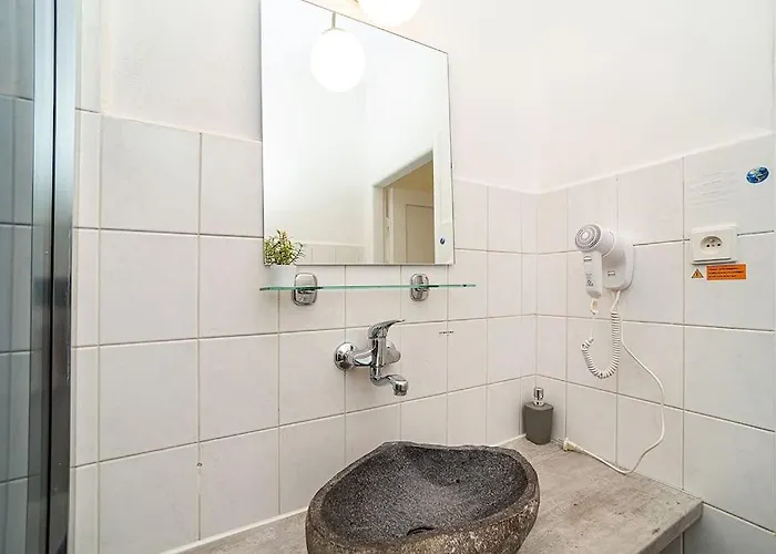 Апартаменты Modern, Bright In A Great Location *