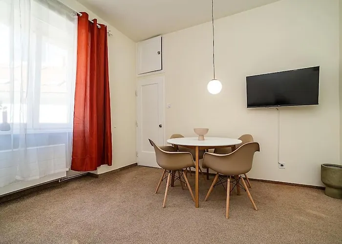 Modern, Bright In A Great Location Апартаменты Прага