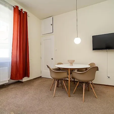 Modern, Bright In A Great Location 아파트 프라하